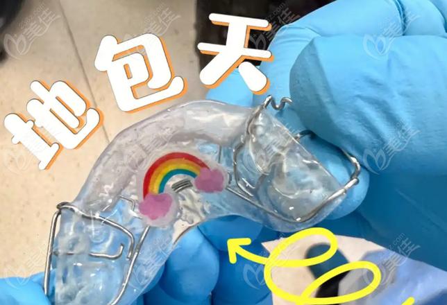 上海青岛成人牙齿矫正要花多少钱？靠谱医院怎么选