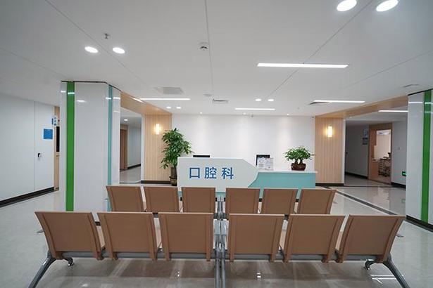 上海深圳做骨性龅牙矫正,这几家公立医院和专科口碑不错