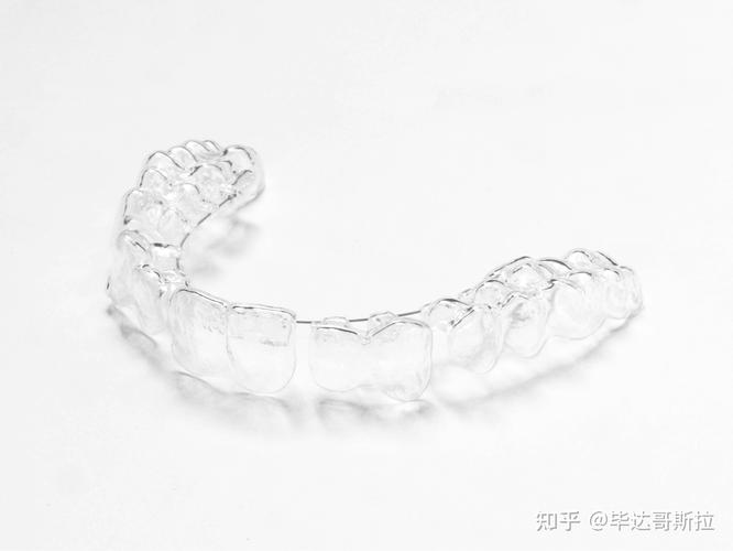 隐适美牙齿矫正价格_深圳隐适美隐形矫正价格明细_隐适美矫正费用明细
