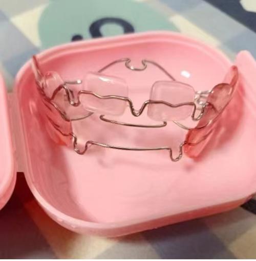 上海12岁孩子牙齿矫正器有哪些？常见几种类型大揭秘